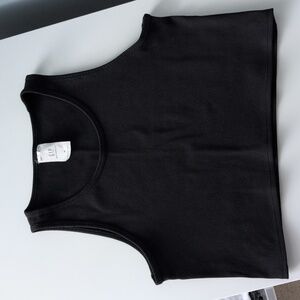 GapFit MATERNITY ribbed cropped tank